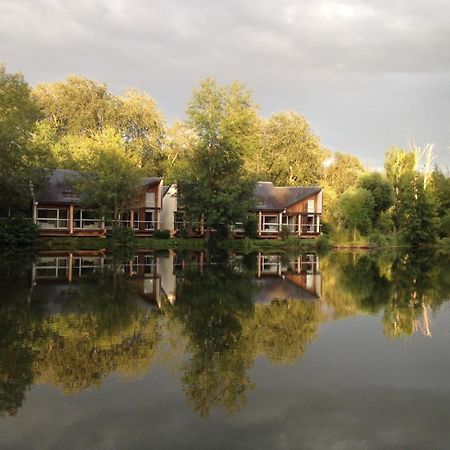 Hotel L'Ile Du Saussay Itteville Zewnętrze zdjęcie