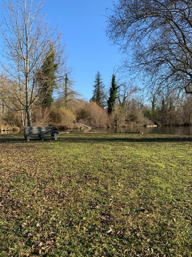 Hotel L'Ile Du Saussay Itteville Zewnętrze zdjęcie