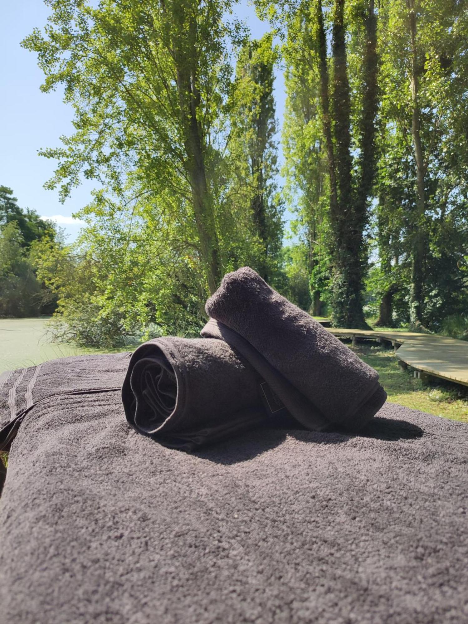 Hotel L'Ile Du Saussay Itteville Zewnętrze zdjęcie
